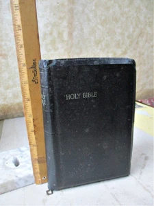 HOLY BIBLE, C.1950, Zipper Closing, Color MAPS - Picture 1 of 5