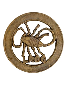 British Army WW2 L.R.D.G. Long Range Desert Group metal cap badge in solid brass - Picture 1 of 4