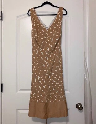Vestido Nine West sin mangas ajustado y acampanado beige y blanco a lunares, talla 4 Foto 1 de 4