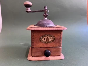 Antico Macina Caffe TreSpade FRATELLI BERTOLDO primi '900 - Foto 1 di 9