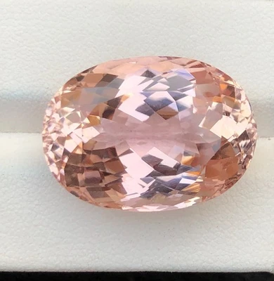 36 Cts Natural Cut Pinkish Peach Kunzite, loose Gemstone from Afghanistan - Image 1 of 4