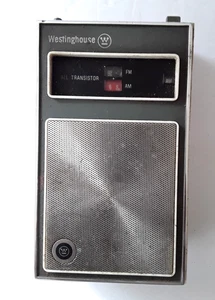 Vintage Westinghouse weiß AM/FM Transistorradio Reparatur/nur Teile #H919PN9GP - Bild 1 von 6