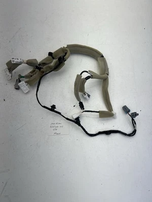 Arnés de cables para consola central Nissan Pathfinder 2017-2020 OEM. Foto 1 de 4