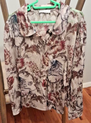 Dolce & Gabbana girls size 6 patterned button down shirt - Image 1 of 4