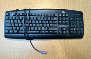 Logitech Y-SU45 Deluxe Desktop Keyboard - Picture 1 of 3