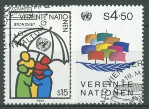 UNO Viena 1985 velero libre marca, personas con paraguas sellado 49/50 - Imagen 1 de 1