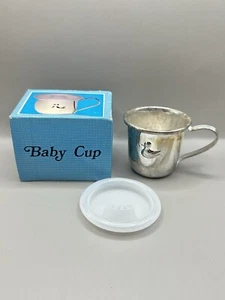 Vintage versilberte Baby Schnabeltasse Ente geprägt mit Kunststoffdeckel & Box - Bild 1 von 4
