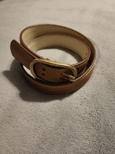 Cinturón Dockers de cuero liso para mujer mediano 32"" - Imagen 1 de 4