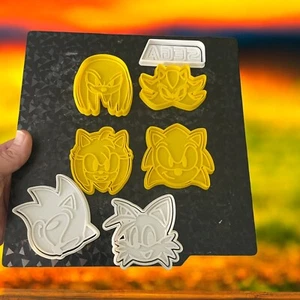 3D gedruckte Kunststoff Ausstecher - Sonic & Friends - Bild 1 von 1