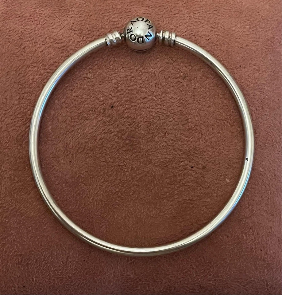 Genuine Pandora Bangle Size 19cm - Image 1 of 1