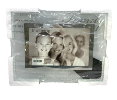 Marco de fotos True Living Family Glass 4 x 6" NUEVO Foto 1 de 4