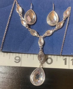 Avon Y-Drop Statement Necklace 16 in - Picture 1 of 7