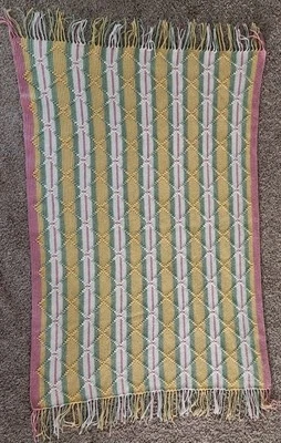 Manta afgana hecha a mano a rayas blancas, rosas, verdes y amarillas 55" L x 40" W Foto 1 de 3