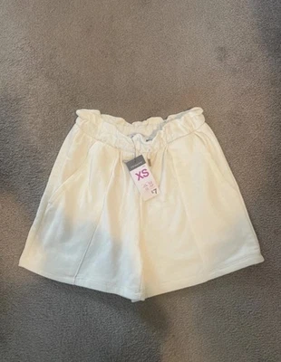 Brand New Primark Cotton Cream Paperbag / Sweatshirt Style Shorts (UK XS) - Image 1 of 2