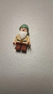 LEGO Biancaneve e i sette nani Minifigure Sleepy 43242 - Foto 1 di 1