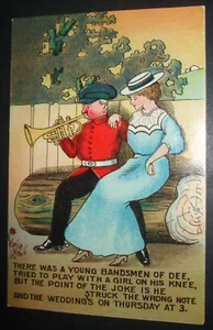 Cómic militar de la Primera Guerra Mundial SOLDADO DEL EJÉRCITO CORNETA LIMERICK BANDMAN OF DEE GIRL ON KNEE - Imagen 1 de 1