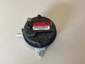 LENNOX ARMSTRONG DUCANE 45694-002 .60WC PRESSURE SWITCH HONEYWELL IS20101-3130 - Picture 1 of 4
