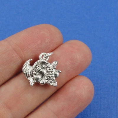 Dije Cornucopia Plata - Colgante Cuerno de la Abundancia - Joyería Otoño Acción de Gracias NUEVO Foto 1 de 2