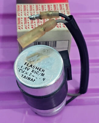 HONDA CB100 CB125S CD125 CL100 CL125 SL90 WINKER RELAY FLASHER TURN SIGNAL ASSY - Image 1 of 4