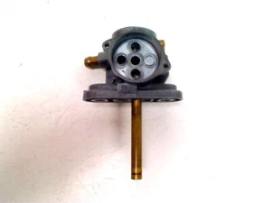 rubinetto serbatoio carburante per SUZUKI GT 750 LC 1974-1977 1976 usato 121316 - Picture 1 of 5