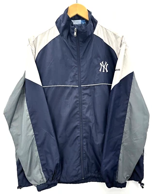 REEBOK New York YANKEES Hombres L Performer Chaqueta Béisbol Atlético Azul Gris Blanco Foto 1 de 4