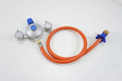 Cadac Dual Power Pak Gasdruckregler mit Schlauch für Gaskartuschen 30mbar