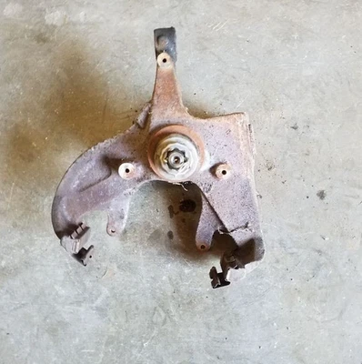 1994-1996 Ford F-150 Front Right Passenger Spindle Knuckle 4x2 Exc Lightning Oem - Image 1 of 4