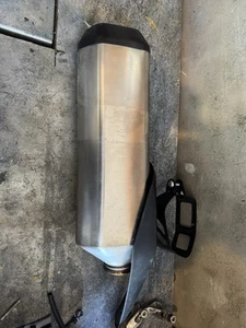 KTM 1090 adventure exhaust. Also fits 1190-1050 ktm. Stock exhaust - Picture 1 of 2