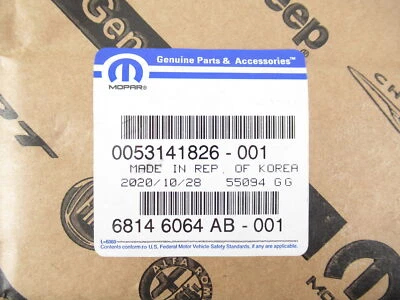正品原始设备制造商 Mopar 道奇 68146064AB 6.4L HEMI 芬达徽章铭牌 — 第 1/2 张图片
