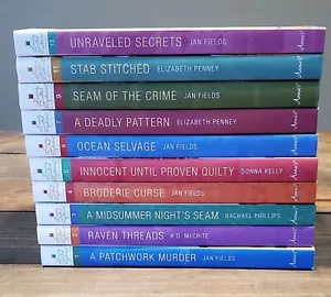 Annie's Quilted Mysteries Lot of 10 Books Complete Set missing 8 10 Hardcover - Bild 1 von 2