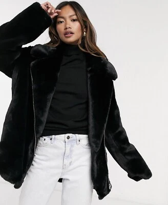 Chaqueta de motociclista de piel sintética negra - Se adapta a las tallas 10-16 - Solo usada una vez - Piel muy suave Foto 1 de 4