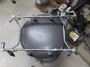 CARRIL DE INYECCIÓN DE COMBUSTIBLE 1988-91FORD F250, 350, 450 - Imagen 1 de 4