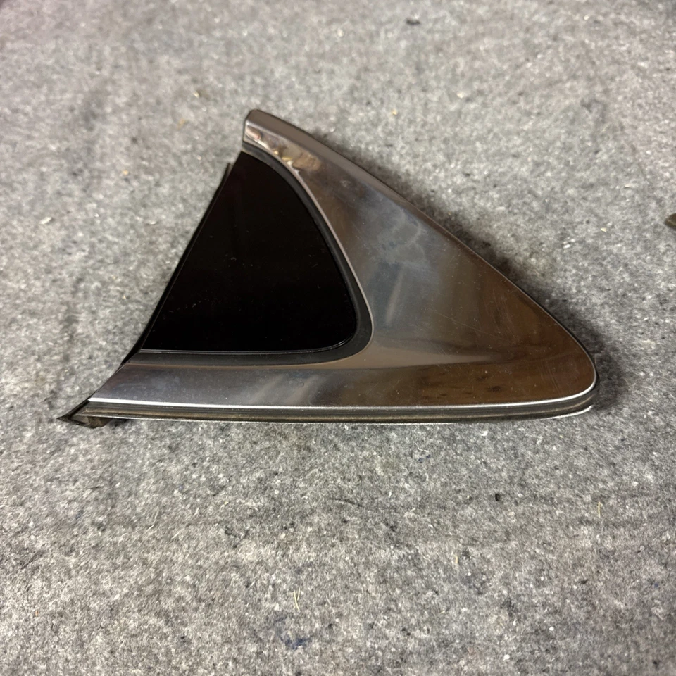 Mazda 2014-18 6 cuartos diestro panel moldura esquina ventana moldura OEM GJR9-50N10-K5012 Foto 1 de 4