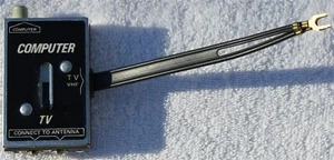 Caja de interruptores Commodore 904778-01 de colección antena o computadora a TV VHF - Imagen 1 de 8