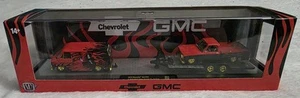 M2 Haulers 1973 Chevy Van G10 & 1976 GMC Sierra Grande 15 Custom R84 Gold Chase - Bild 1 von 10