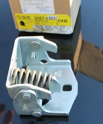 Puerta trasera derecha genuina GM OEM Chevrolet GMC Cadillac - bisagra inferior 20876301 Foto 1 de 4