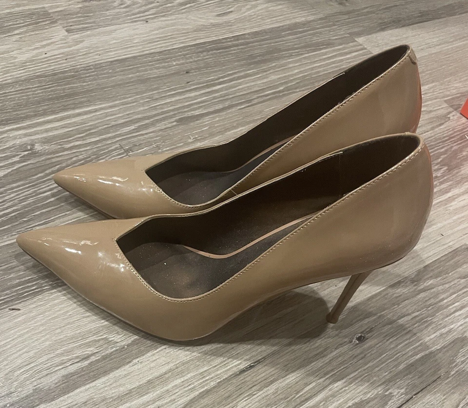 Tacones Jeffrey Campbell Nude beige tostado talla 10 puntera puntiaguda clásicos charol Foto 1 de 4