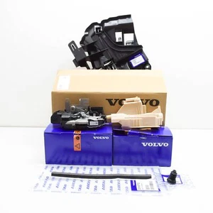 VOLVO XC90 MK2 Rear Left Door Lock Kit 32310870 NEW GENUINE - Picture 1 of 7