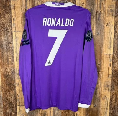 Футболка мужская Real Madrid 2016-17 выездные матчи с длинным рукавом M RONALDO #7 - Изображение 1 из 4