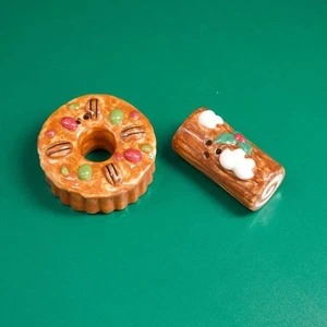 Mini Torta di Frutta Natalizia e Ceppo di Yule Shaker Sale e Pepe - Foto 1 di 5