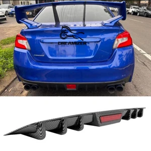 Difusor trasero de fibra de carbono para Subaru WRX STI parachoques aleta de tiburón con luz de freno LED - Imagen 1 de 15