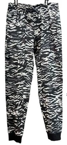 UNDER ARMOUR BOYS PENNANT WOVEN CARGO PRINT PANT SIZE S - Picture 1 of 8
