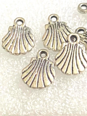 CLEARANCE-Jewelry Making Findings-Small Clam Sea Shell, Antique Silver  10ct - Image 1 of 4