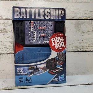 Hasbro Battleship Mini Game Fun On The Run 2010 Portable War 2 Players New - Picture 1 of 14