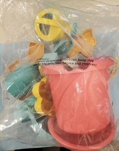 New and Sealed 12-piece Beach/Sand/Water Toys with Drawstring bag - Picture 1 of 3