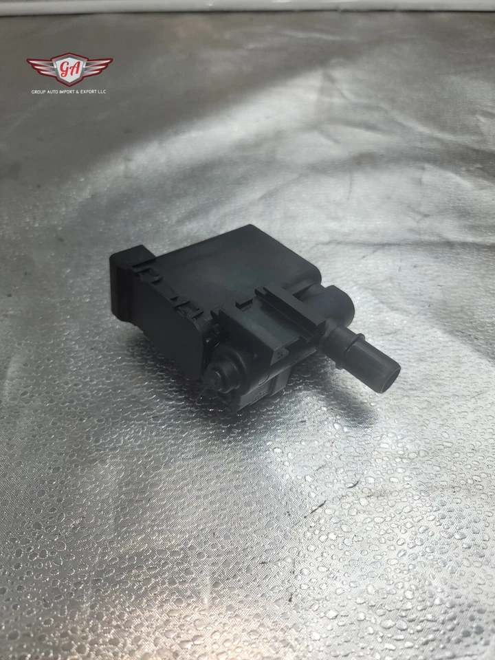 Válvula de ventilación de bote de vapor-VIN: U, código Eng: LQ4 ACDelco #276 Foto 1 de 3