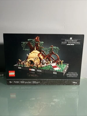 LEGO Star Wars #75330 Dagobah Jedi Entrenamiento Diorama RETIRADO Caja Sellada Foto 1 de 4