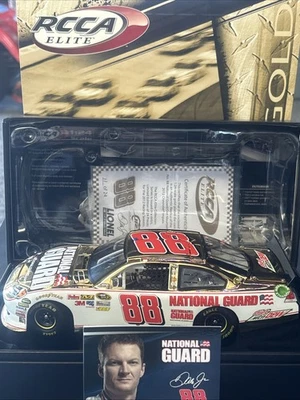 Lionel NASCAR 2012 Dale Earnhardt Jr. #88 Guardia Nacional Gold Elite 11:24 Impala Foto 1 de 4