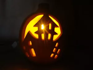 HALLOWEEN PUMPKIN W/CARVED HAUNTED HOUSES LIGHT UP W/CORD MUST C - Picture 1 of 3