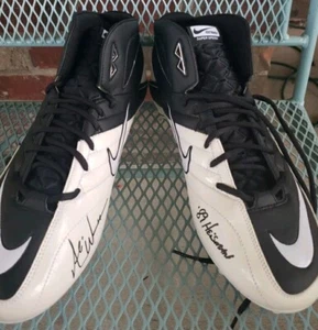PAIR of Authentic Autographed Andre Ware '89 "Heisman" Nike Cleats Beckett COA - Picture 1 of 8
